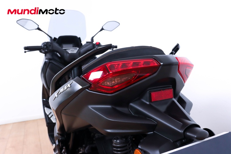 Motorbike image 9