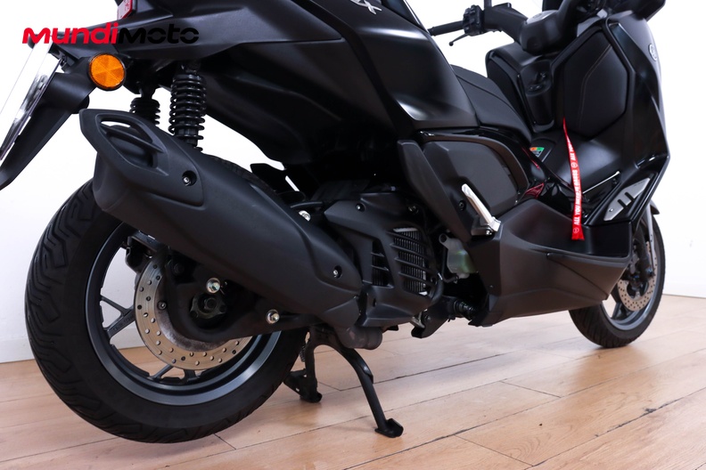 Motorbike image 3