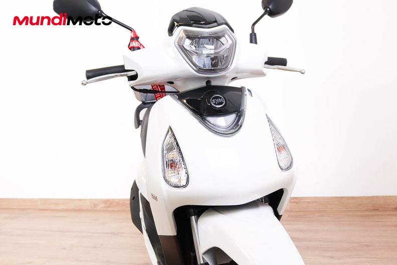 Motorbike image 4