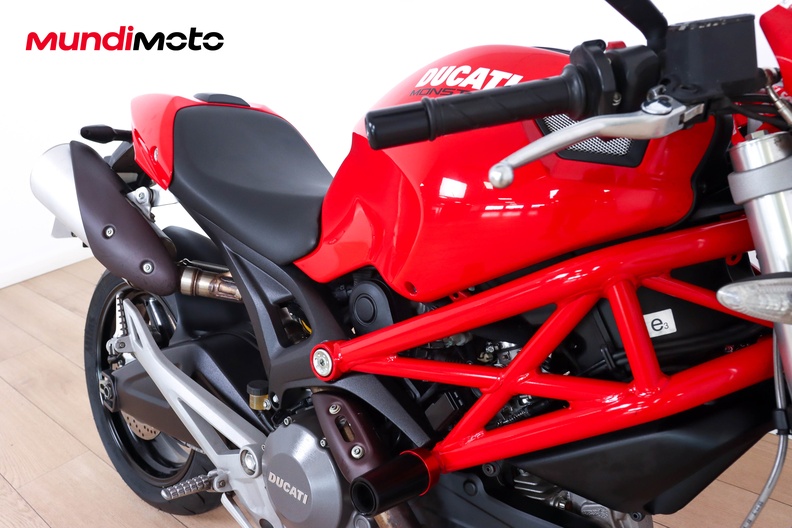 Motorbike image 13