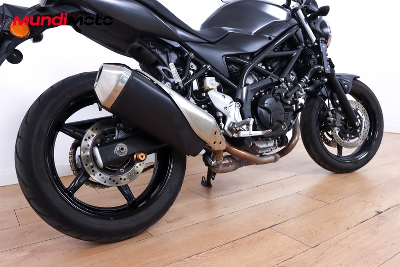 Motorbike image 3