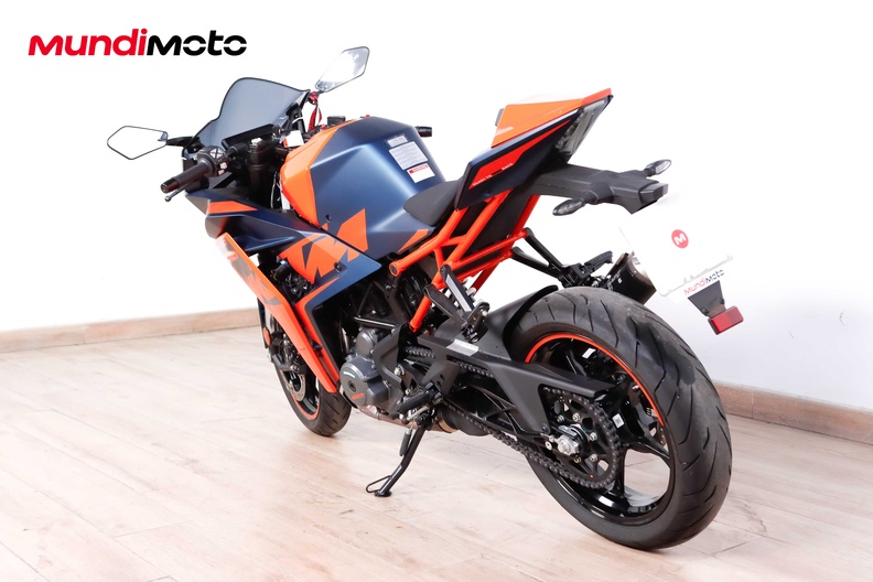 Motorbike image 6