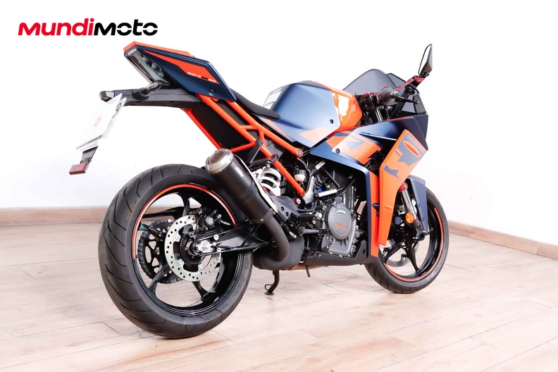 Motorbike image 2