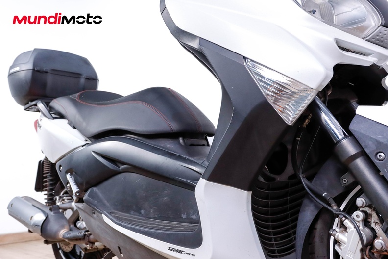 Motorbike image 12
