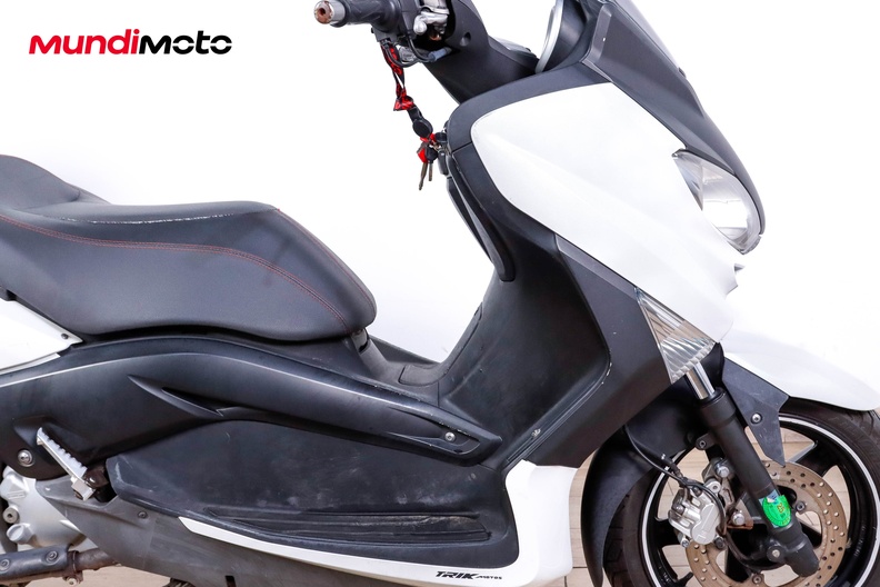 Motorbike image 13