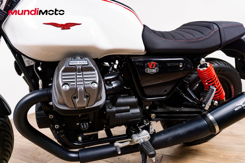 Motorbike image 9