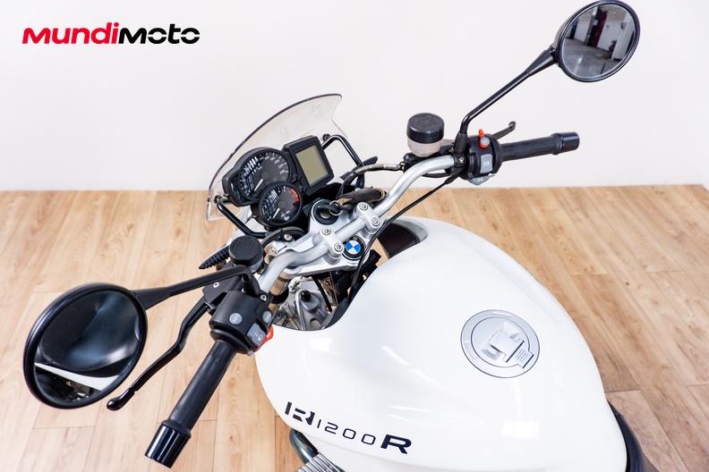 Motorbike image 10