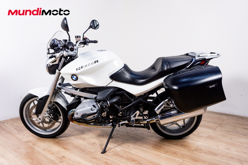 Motorbike image 5