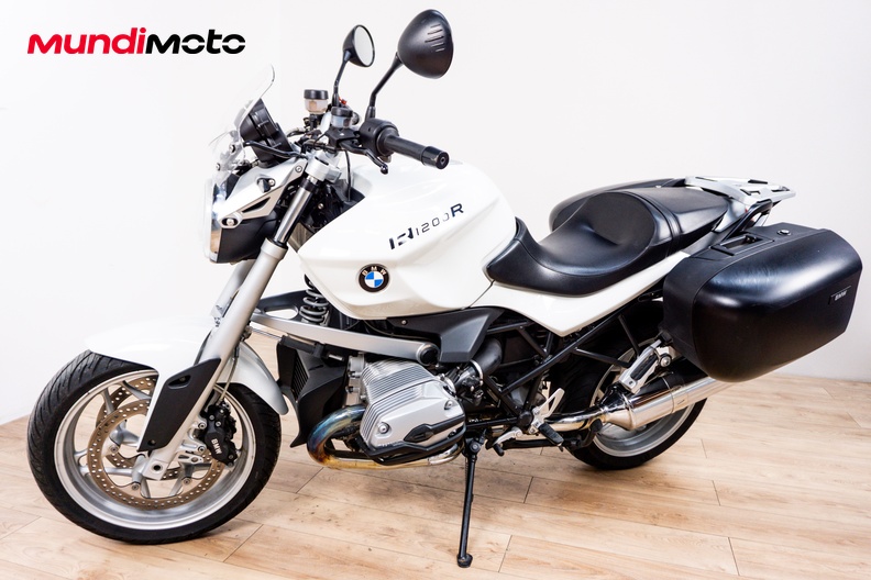 Motorbike image 6