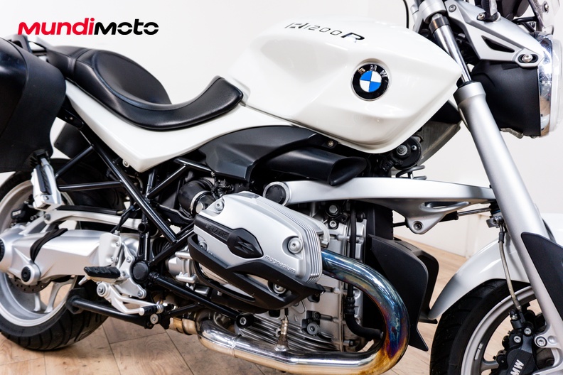 Motorbike image 4