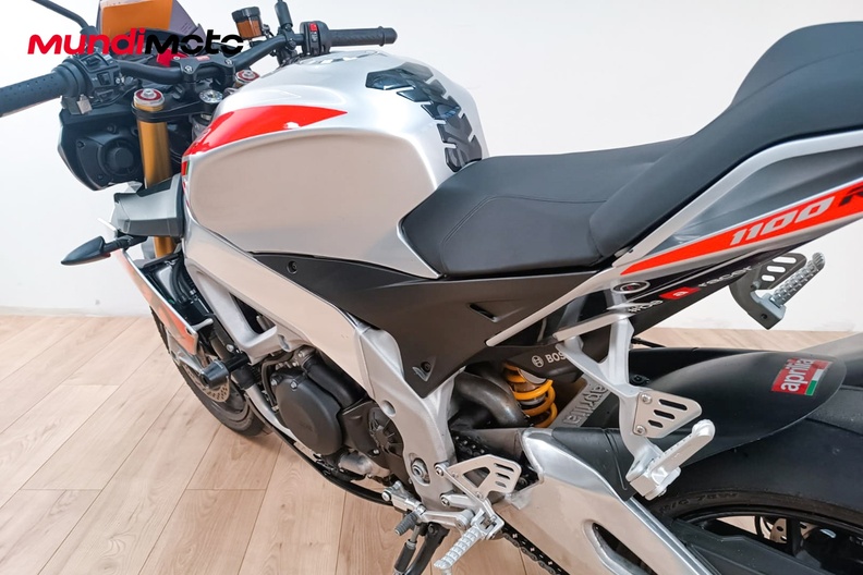 Motorbike image 8