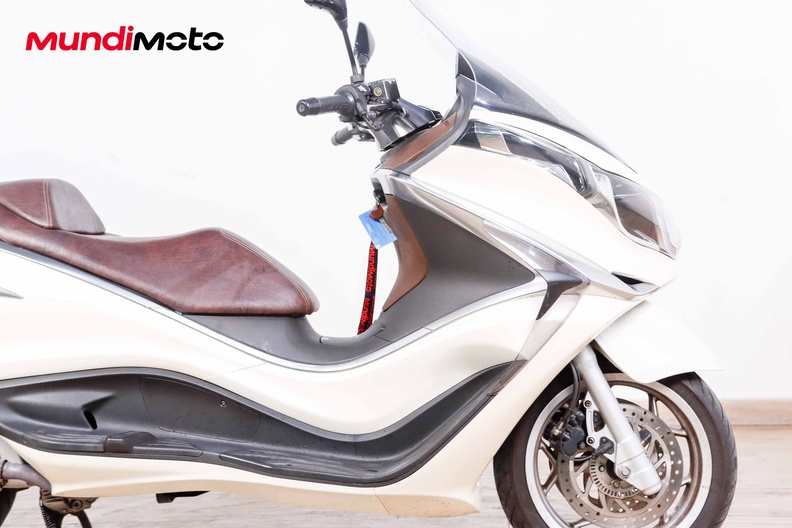 Motorbike image 12
