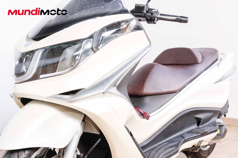 Motorbike image 8