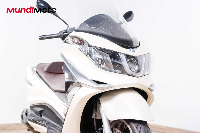 Motorbike image 4