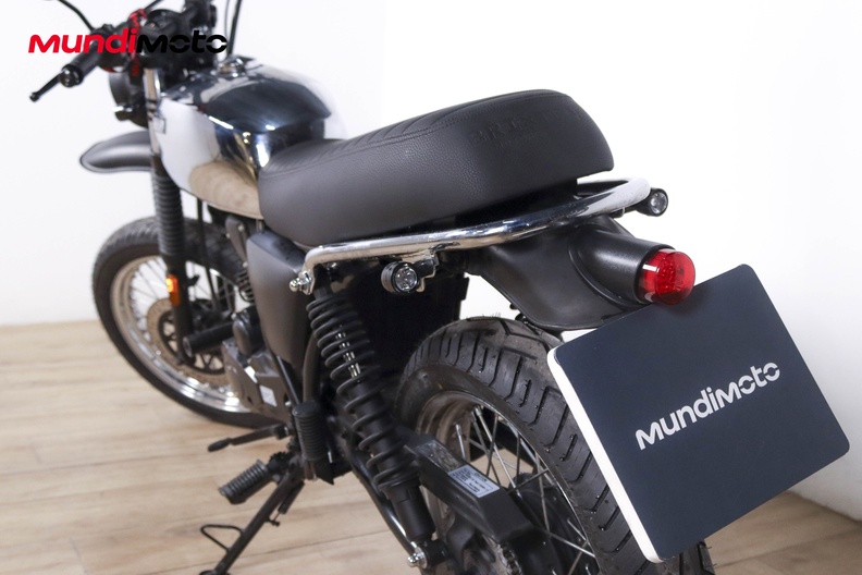 Motorbike image 9