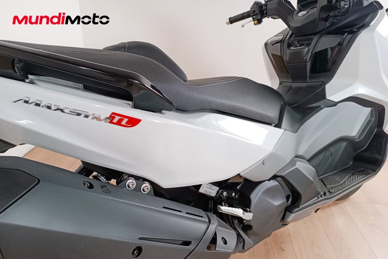 Motorbike image 3