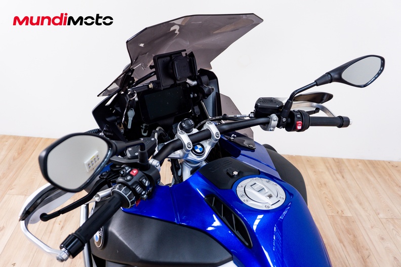 Motorbike image 10