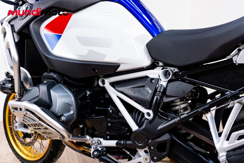 Motorbike image 8