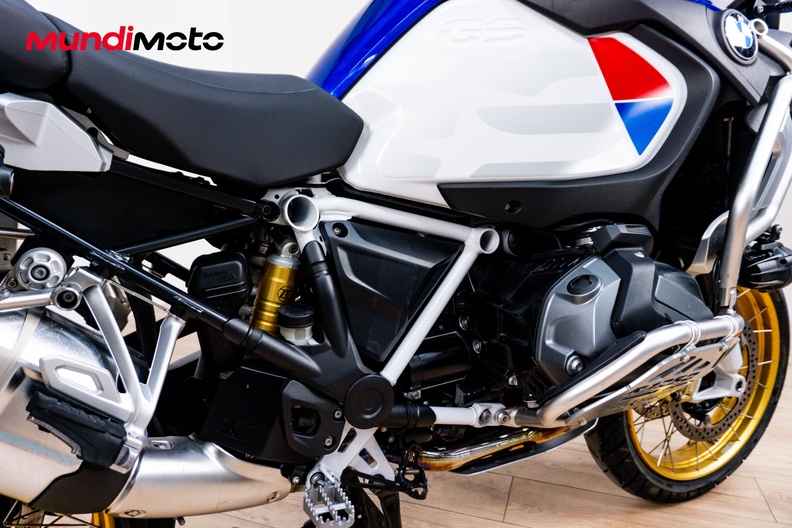 Motorbike image 3