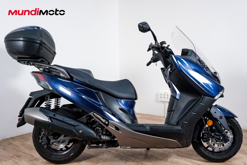 Motorbike image 0