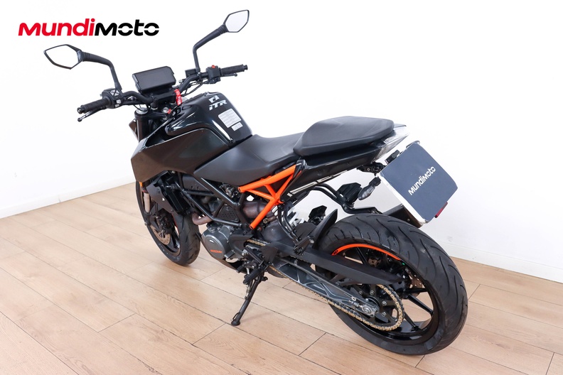 Motorbike image 6