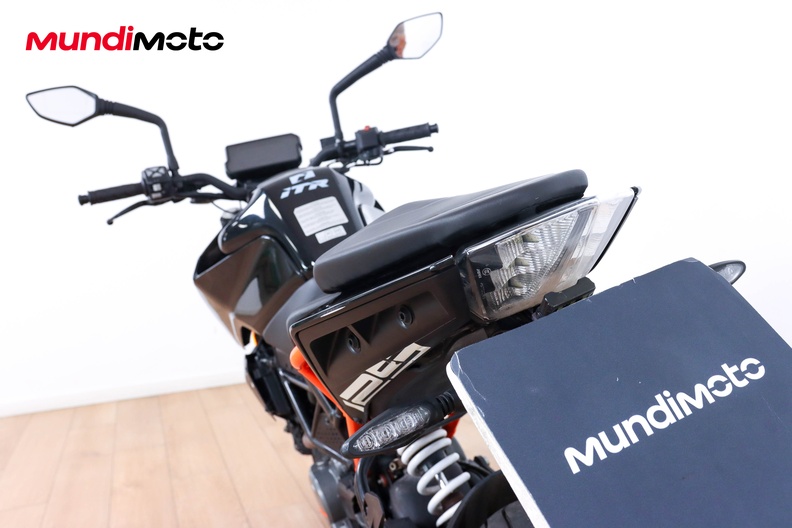 Motorbike image 9