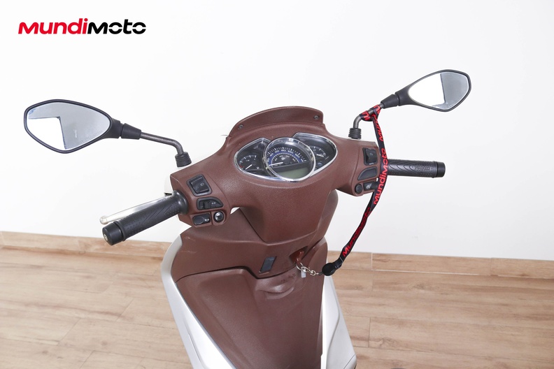 Motorbike image 10
