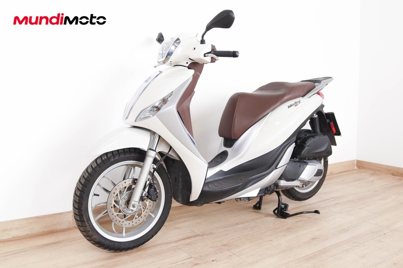 Motorbike image 7