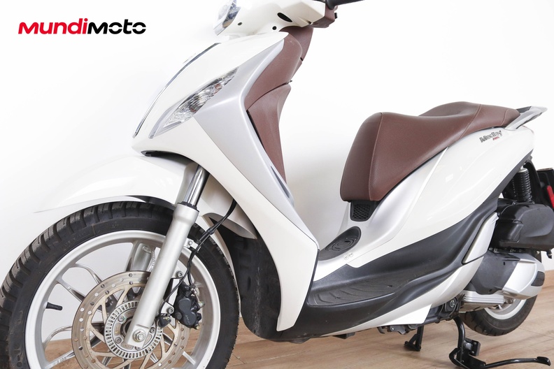 Motorbike image 8