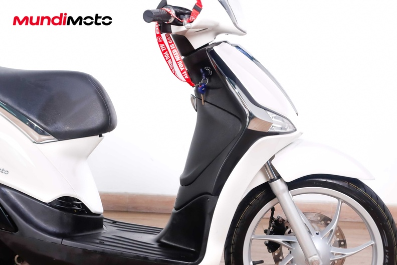 Motorbike image 12