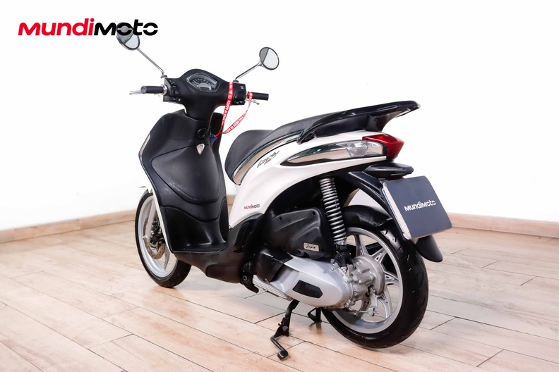 Motorbike image 6