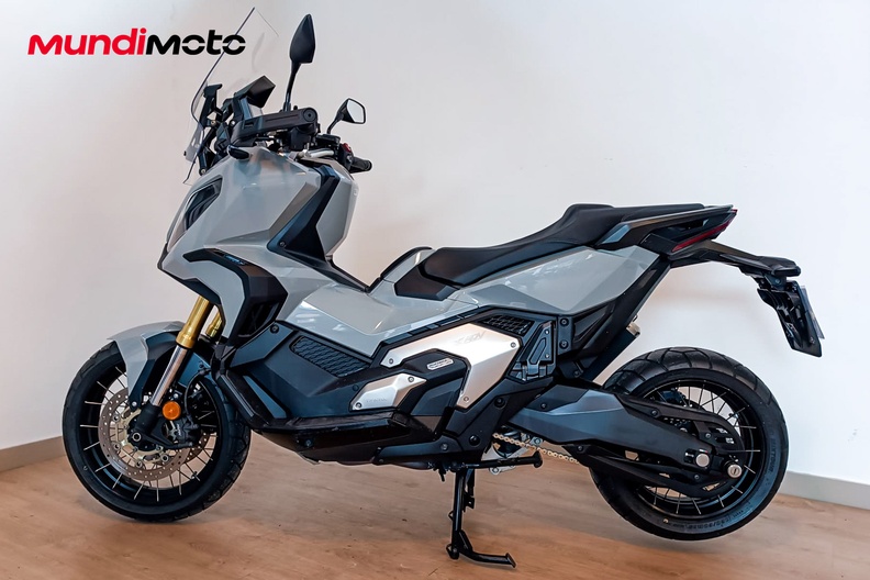 Motorbike image 5