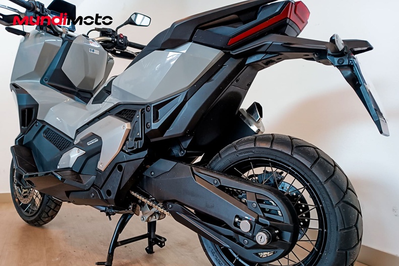 Motorbike image 8