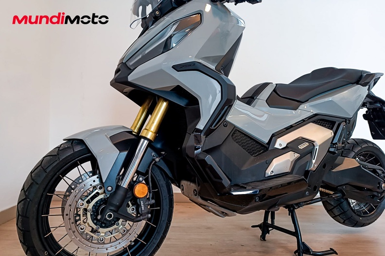 Motorbike image 9