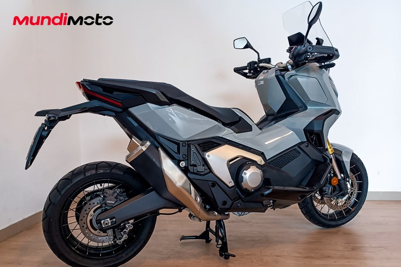 Motorbike image 2