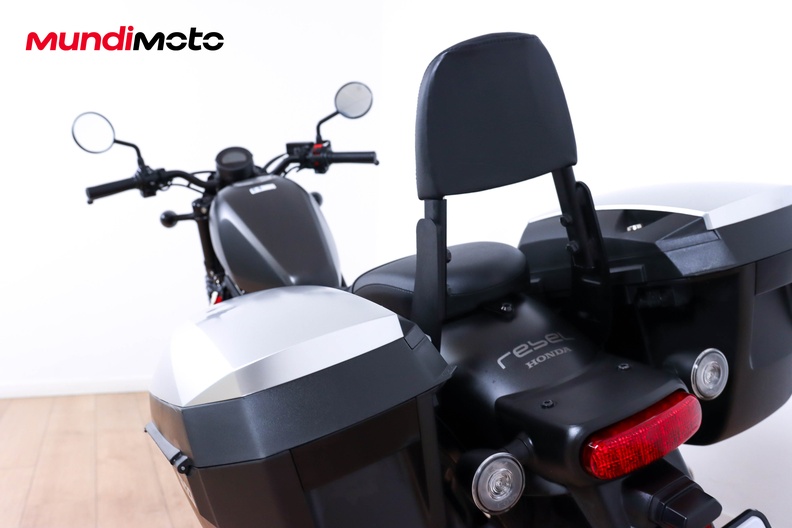 Motorbike image 9
