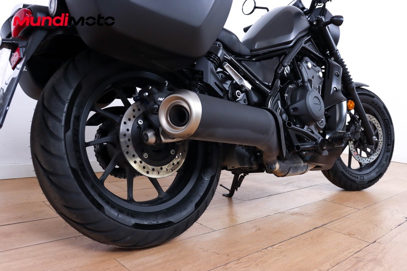 Motorbike image 3
