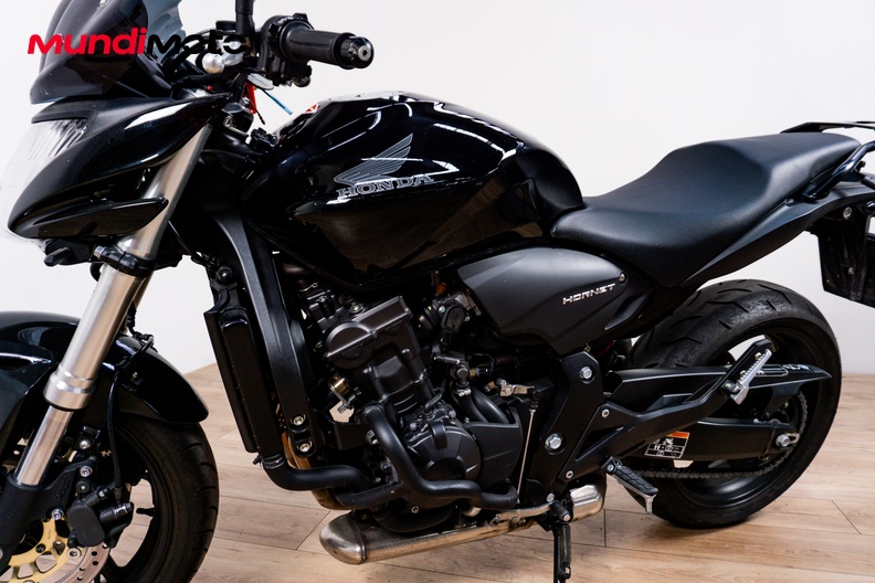 Motorbike image 9