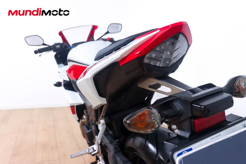 Motorbike image 9