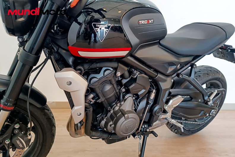 Motorbike image 9