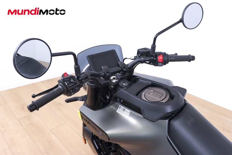Motorbike image 10