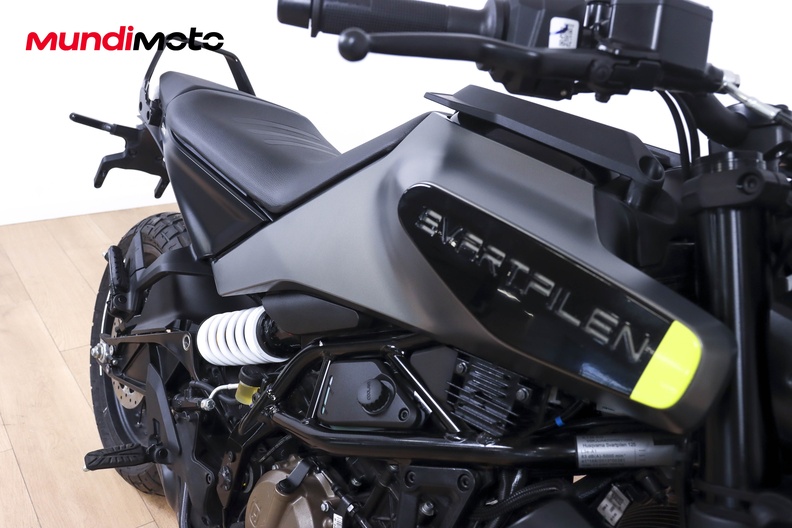 Motorbike image 12