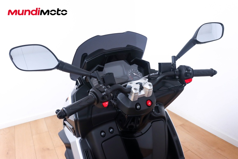 Motorbike image 10