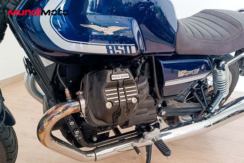 Motorbike image 9