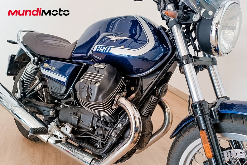 Motorbike image 4