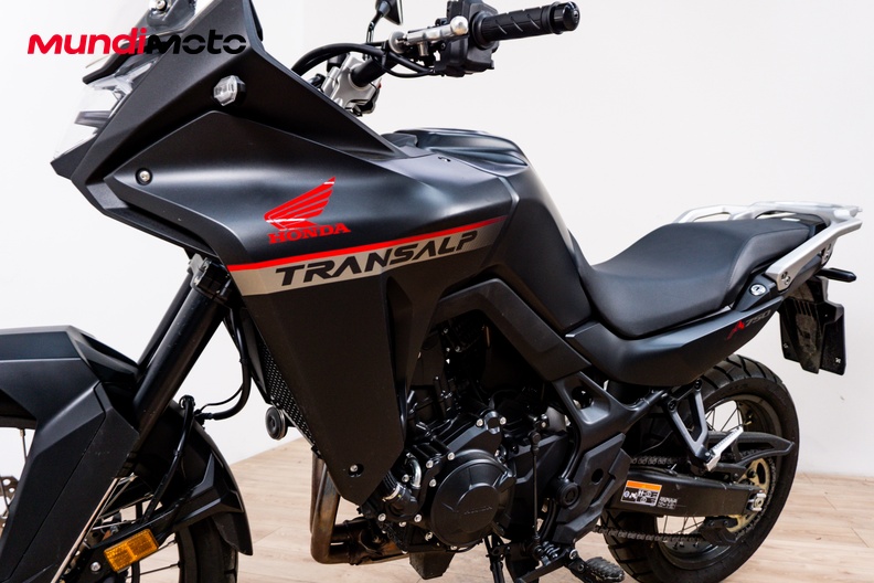 Motorbike image 9