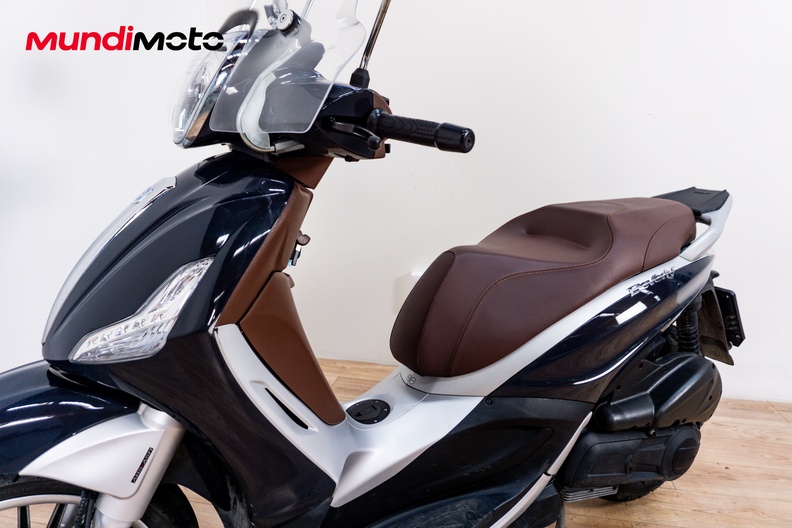 Motorbike image 9
