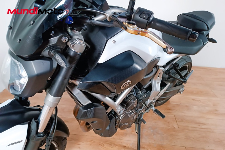 Motorbike image 9