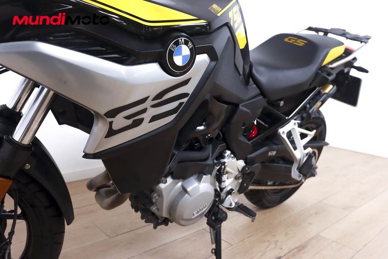 Motorbike image 8