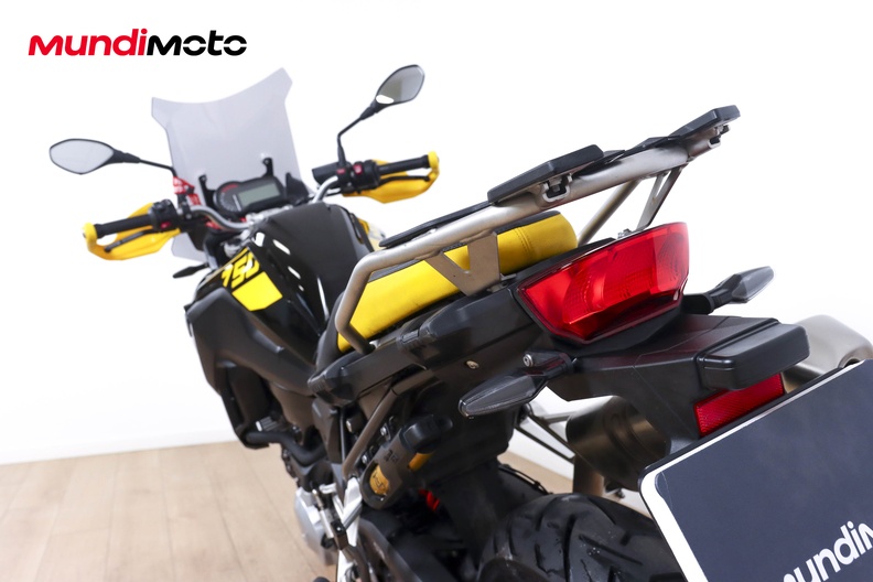 Motorbike image 9